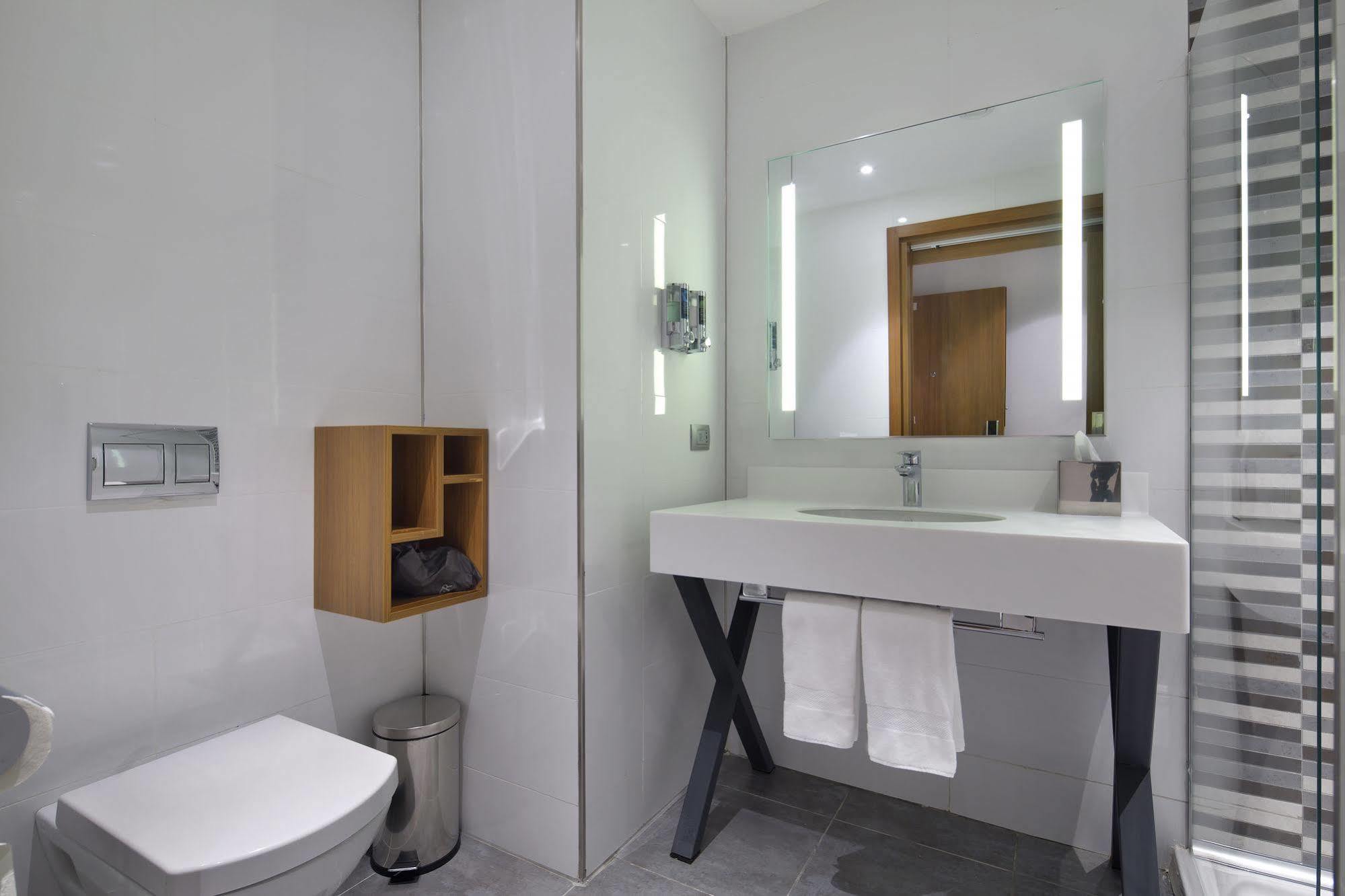 Hampton By Hilton Kocaeli Symbol Cocaeli Exterior foto