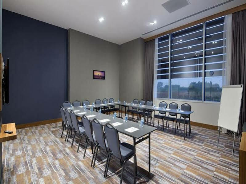 Hampton By Hilton Kocaeli Symbol Cocaeli Exterior foto